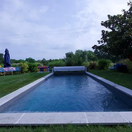 Les Jardins D'Ispahan Prignac-et-Marcamps Exterior foto